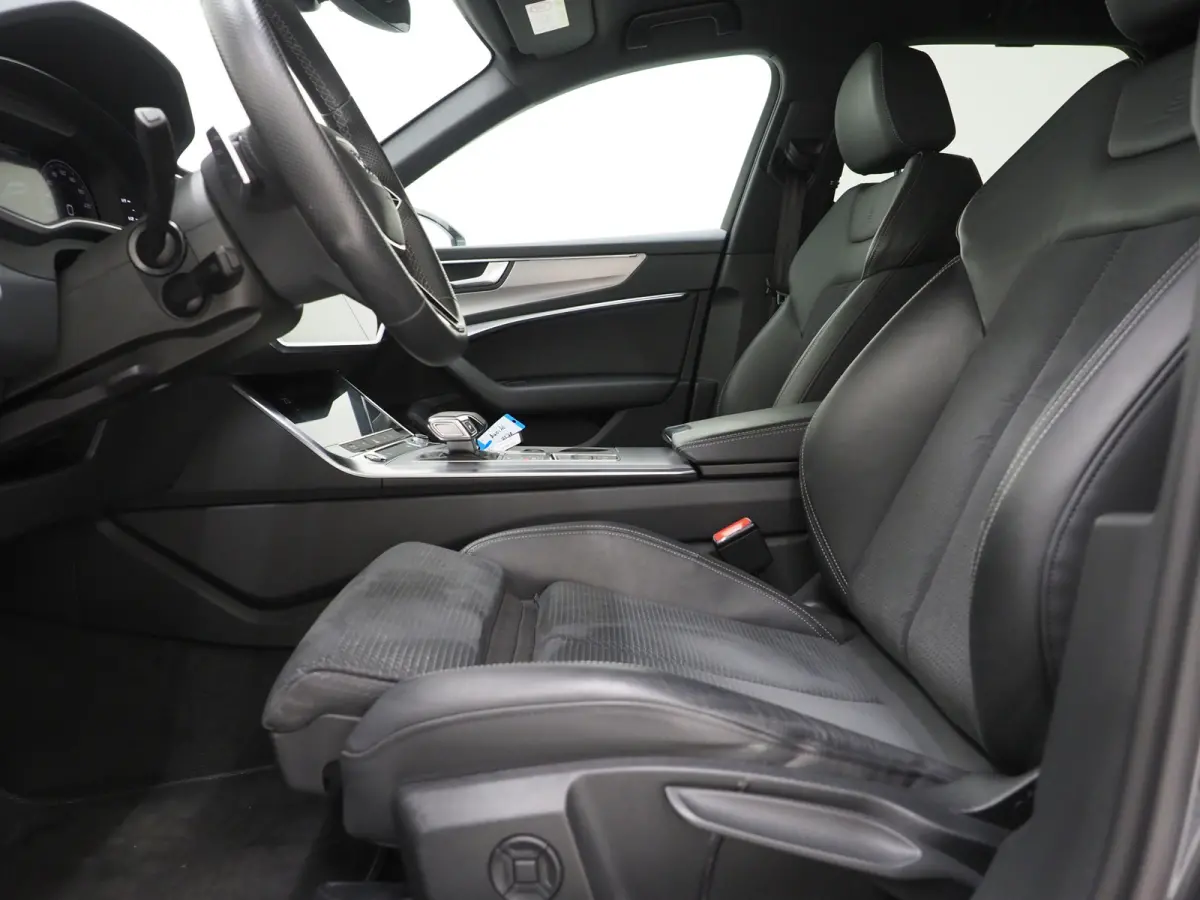 50 TFSI e quattro S-Line Edition | HUD | Camera | Adaptive Cruise | Donkere Hemel | Stoel/stuurverwarming | Carplay