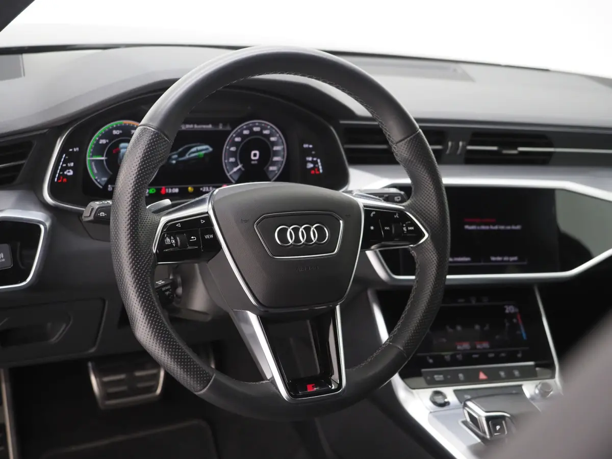 50 TFSI e quattro S-Line Edition | HUD | Camera | Adaptive Cruise | Donkere Hemel | Stoel/stuurverwarming | Carplay