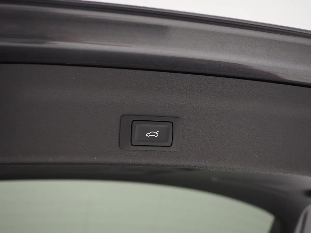 50 TFSI e quattro S-Line Edition | HUD | Camera | Adaptive Cruise | Donkere Hemel | Stoel/stuurverwarming | Carplay