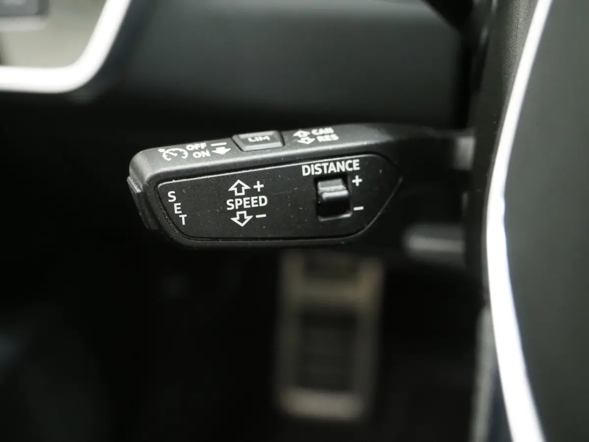 50 TFSI e quattro S-Line Edition | HUD | Camera | Adaptive Cruise | Donkere Hemel | Stoel/stuurverwarming | Carplay