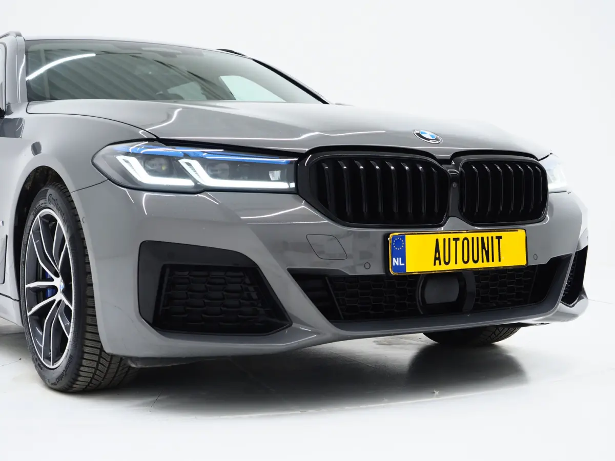 530e M Sport Shadow Line | LaserLED | Trekhaak | Harman/Kardon | 360 | HUD | Sfeerlicht | Keyless | Carplay