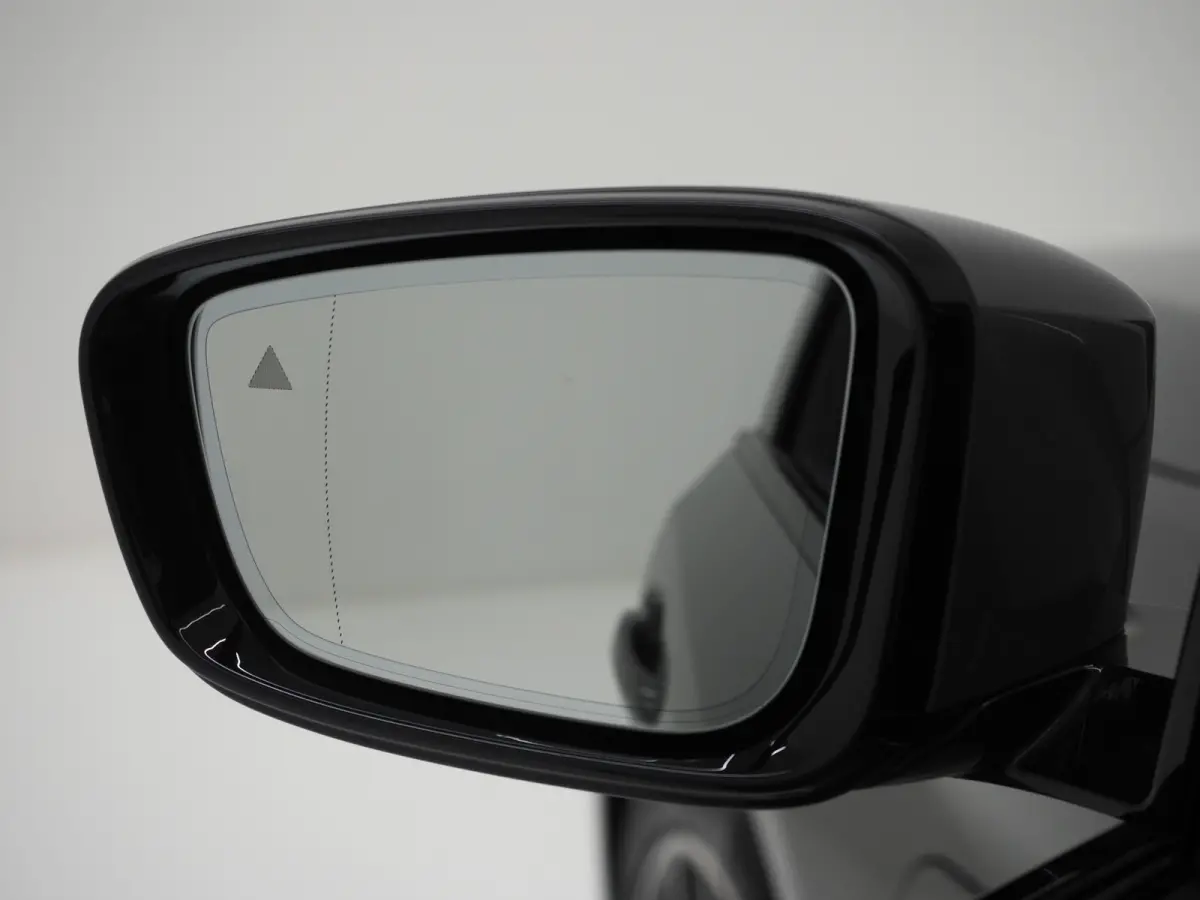 530e M Sport Shadow Line | LaserLED | Trekhaak | Harman/Kardon | 360 | HUD | Sfeerlicht | Keyless | Carplay