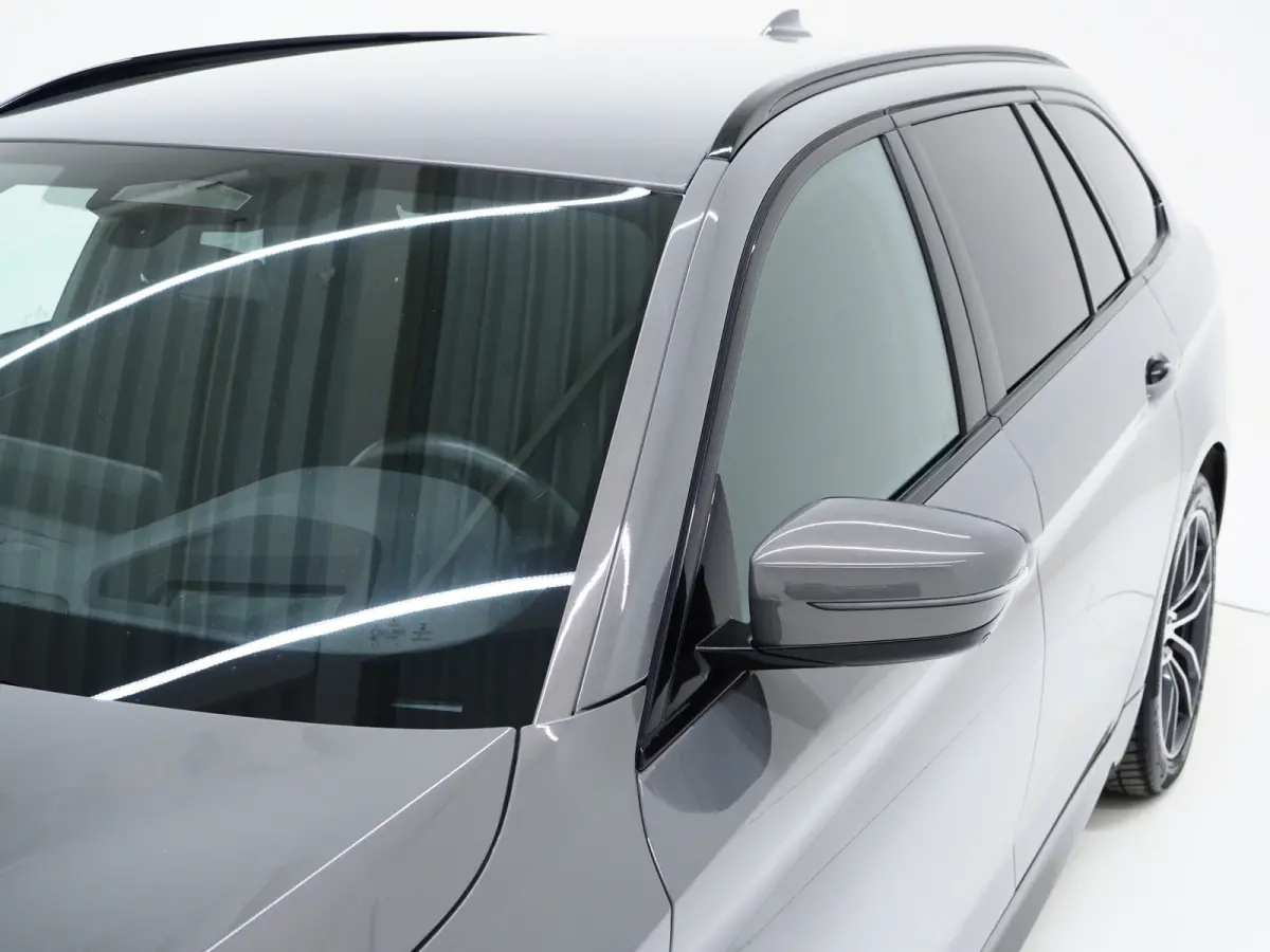 530e M Sport Shadow Line | LaserLED | Trekhaak | Harman/Kardon | 360 | HUD | Sfeerlicht | Keyless | Carplay