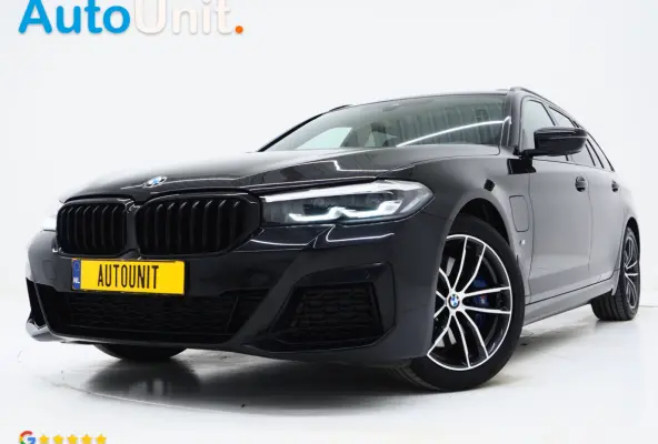 530e M Sport Shadow Line | Panoramadak | Trekhaak | Keyless | Sportstuur | Sfeerlicht | Camera | LED | Carplay