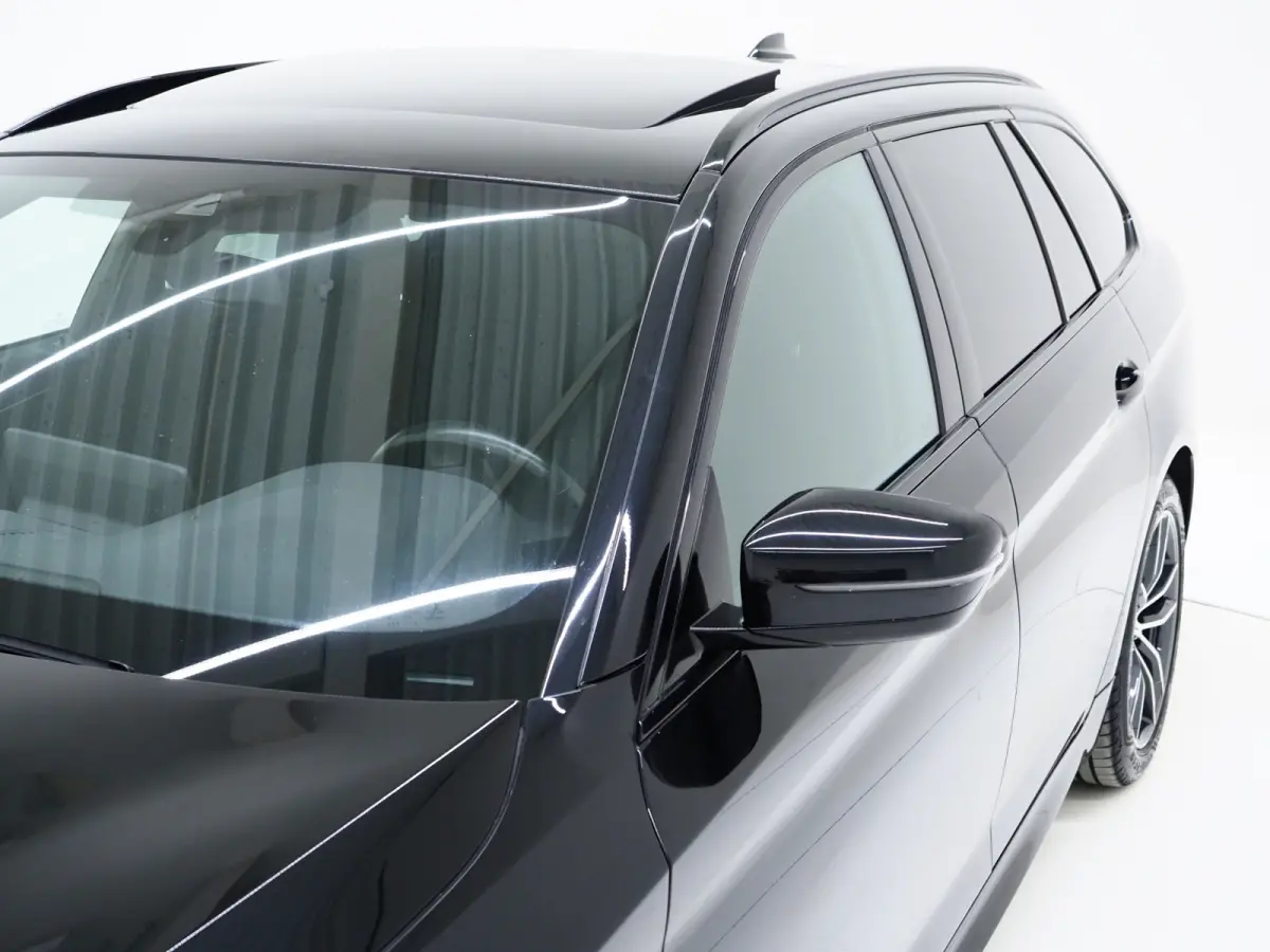 530e M Sport Shadow Line | Panoramadak | Trekhaak | Keyless | Sportstuur | Sfeerlicht | Camera | LED | Carplay
