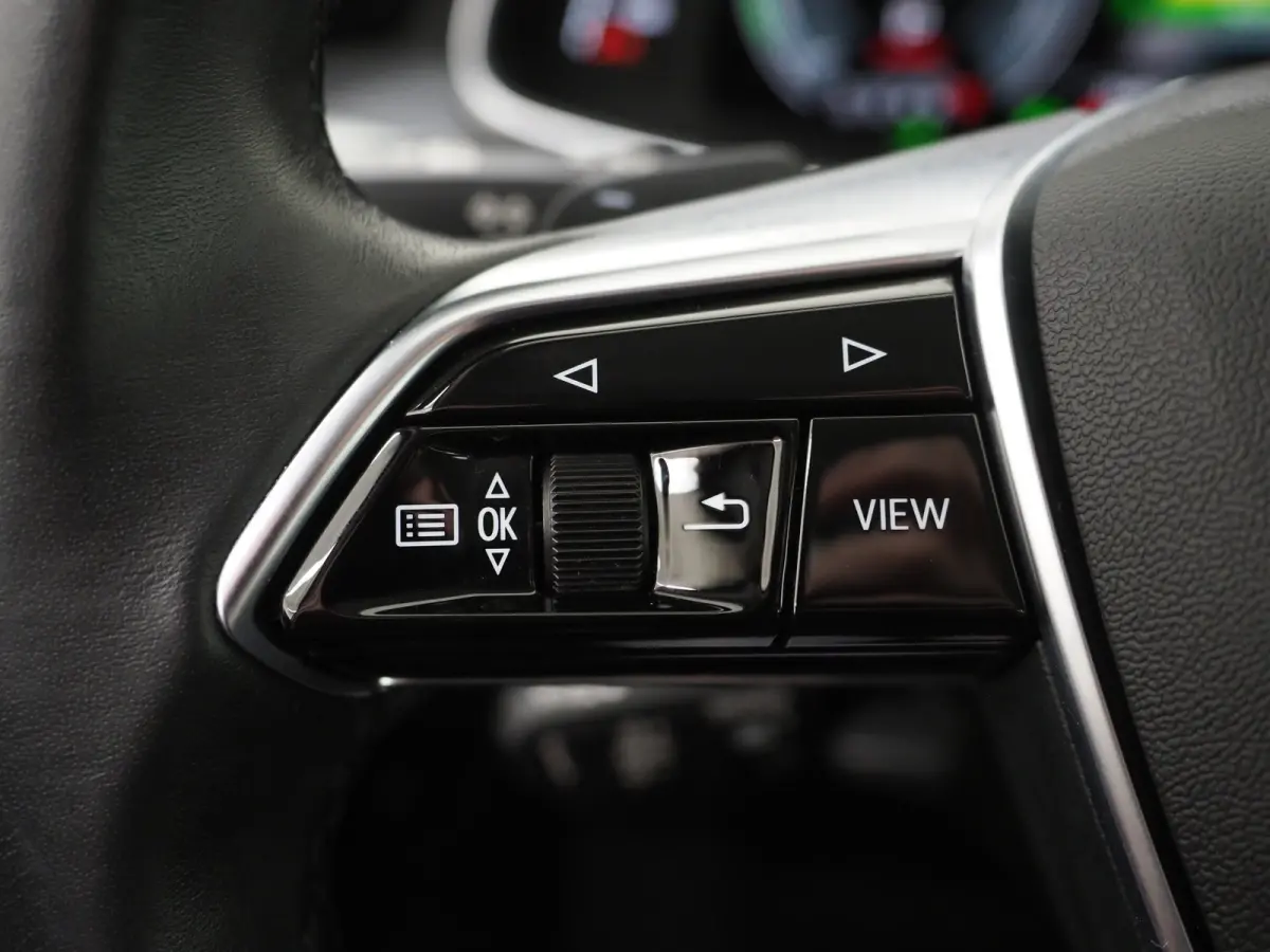 50 TFSI e quattro | Trekhaak | Adaptive Cruise | Camera | Stoelverwarming | DAB | Virtual | Carplay