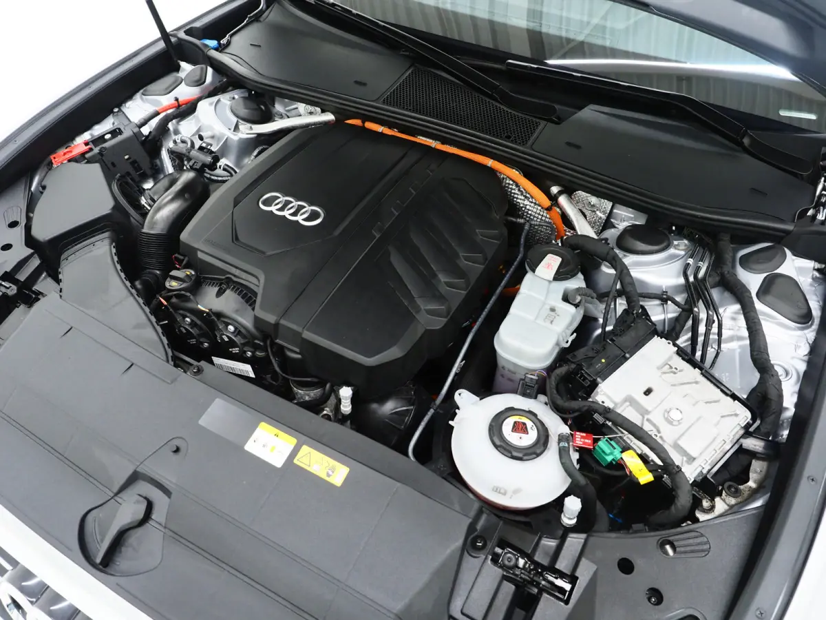 50 TFSI e quattro | Trekhaak | Adaptive Cruise | Camera | Stoelverwarming | DAB | Virtual | Carplay