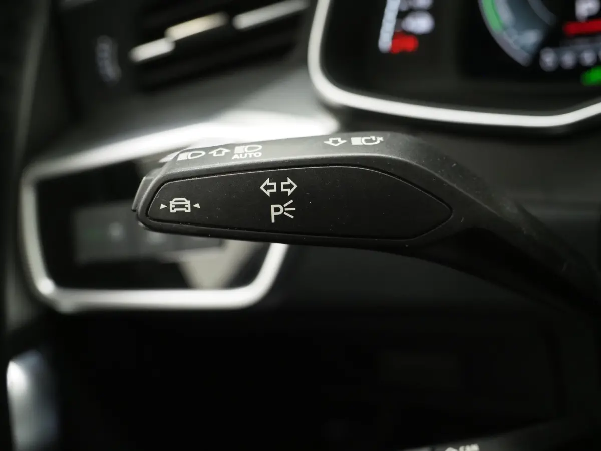 50 TFSI e quattro | Trekhaak | Adaptive Cruise | Camera | Stoelverwarming | DAB | Virtual | Carplay