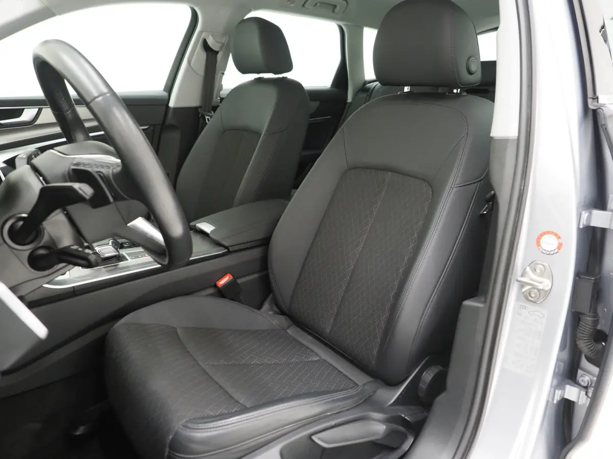 50 TFSI e quattro | Trekhaak | Adaptive Cruise | Camera | Stoelverwarming | DAB | Virtual | Carplay