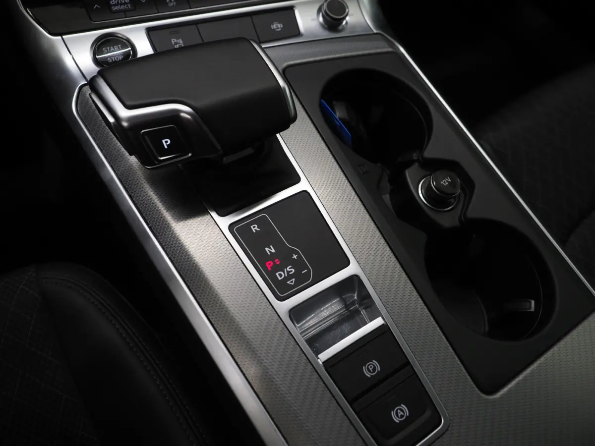 50 TFSI e quattro | Trekhaak | Adaptive Cruise | Camera | Stoelverwarming | DAB | Virtual | Carplay