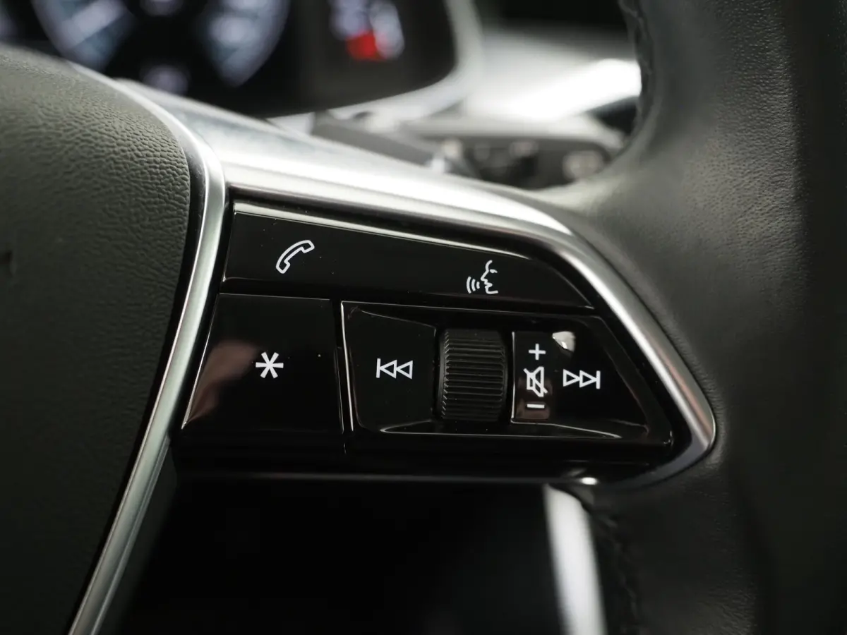 50 TFSI e quattro | Trekhaak | Adaptive Cruise | Camera | Stoelverwarming | DAB | Virtual | Carplay