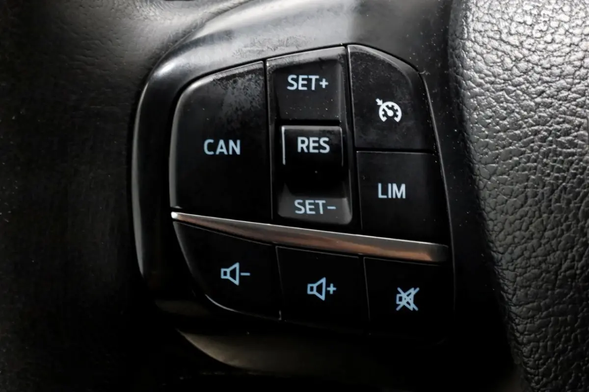 300 2.0 TDCI L1H1 Trend D.C. Airco/Cruise Control 03-2020