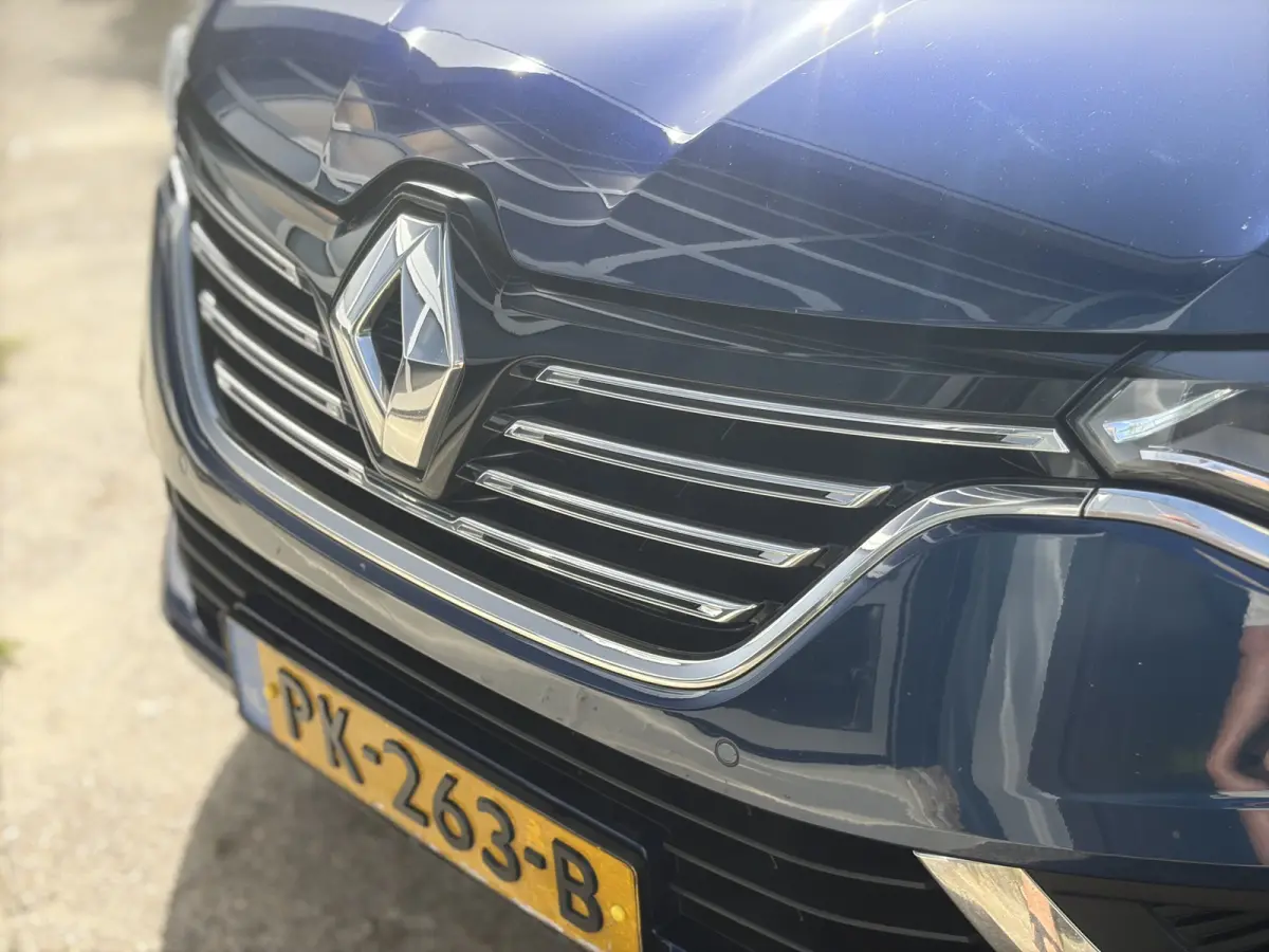 1.6 TCe Zen 150pk | Automaat | Bluetooth | Dab | Elektrisch glazen panorama-dak | Lichtmetalen velgen 17" | Navigatiesysteem full map | Parkeersensor voor en achter |