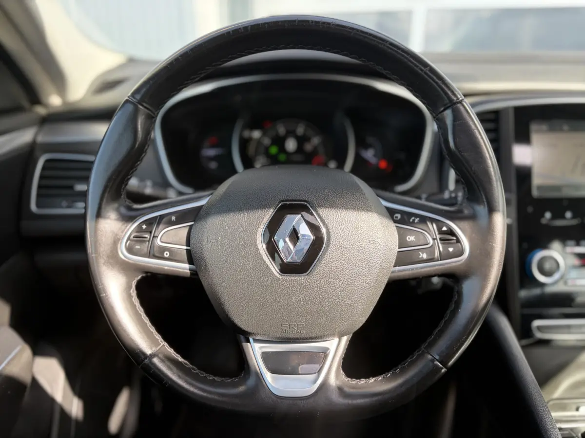 1.6 TCe Zen 150pk | Automaat | Bluetooth | Dab | Elektrisch glazen panorama-dak | Lichtmetalen velgen 17" | Navigatiesysteem full map | Parkeersensor voor en achter |