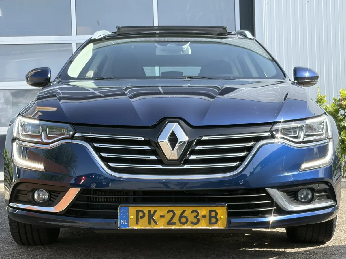 1.6 TCe Zen 150pk | Automaat | Bluetooth | Dab | Elektrisch glazen panorama-dak | Lichtmetalen velgen 17" | Navigatiesysteem full map | Parkeersensor voor en achter |