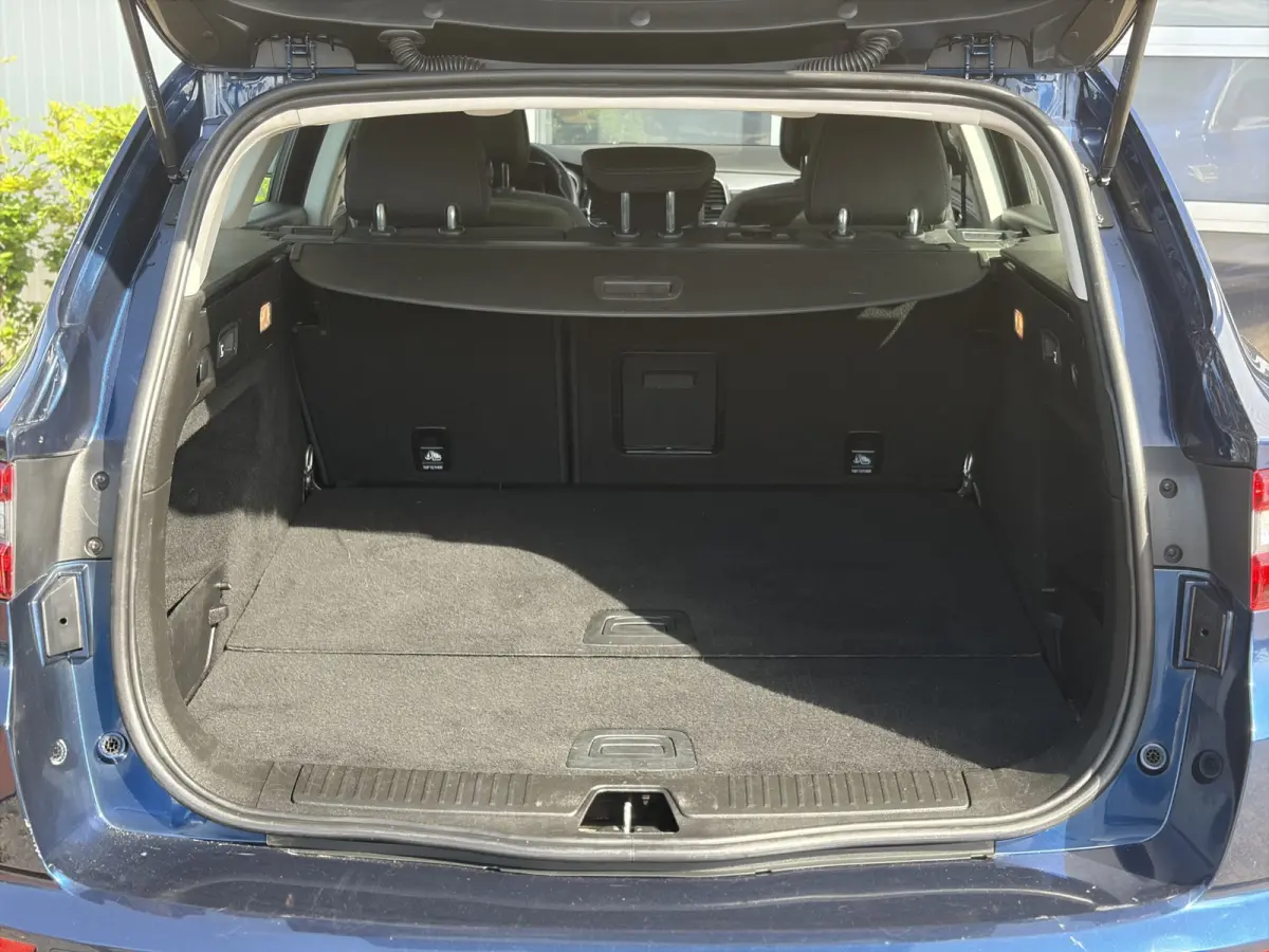 1.6 TCe Zen 150pk | Automaat | Bluetooth | Dab | Elektrisch glazen panorama-dak | Lichtmetalen velgen 17" | Navigatiesysteem full map | Parkeersensor voor en achter |