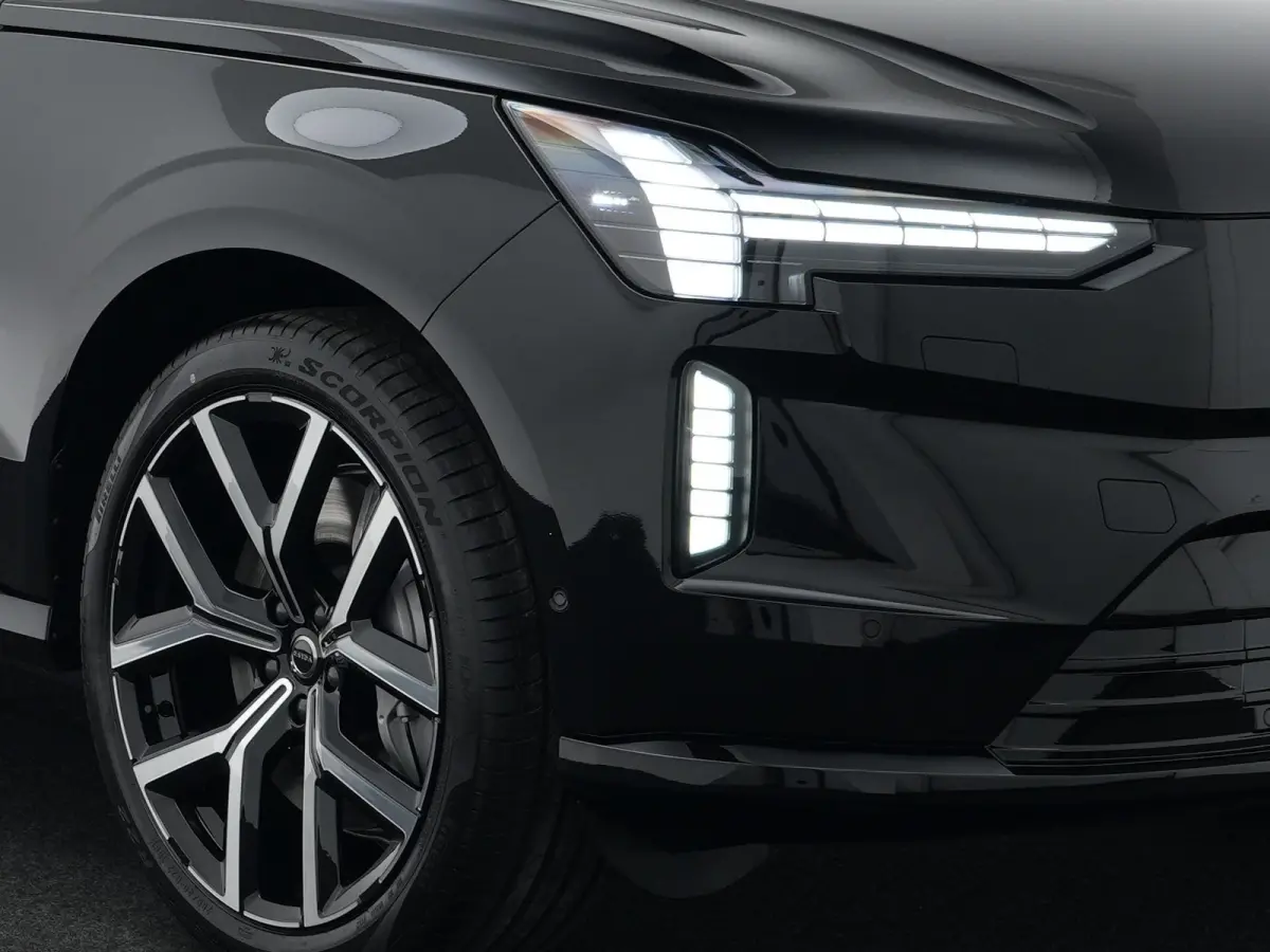 Twin Performance Ultra 7p. 800V 800v | Heico Selected Level | Luchtvering | Bowers & Wilkins | 360° Camera | Nappa Leder + Massage | Trekhaak | 22" | Pilot Assist