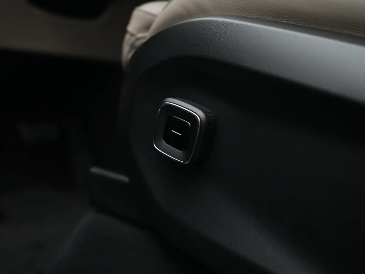 Twin Performance Ultra 7p. 800V 800v | Heico Selected Level | Luchtvering | Bowers & Wilkins | 360° Camera | Nappa Leder + Massage | Trekhaak | 22" | Pilot Assist