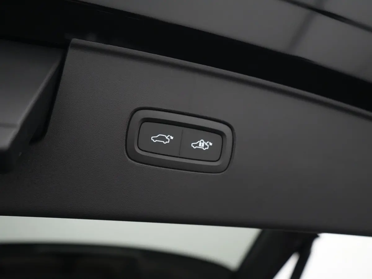 Twin Performance Ultra 7p. 800V 800v | Heico Selected Level | Luchtvering | Bowers & Wilkins | 360° Camera | Nappa Leder + Massage | Trekhaak | 22" | Pilot Assist
