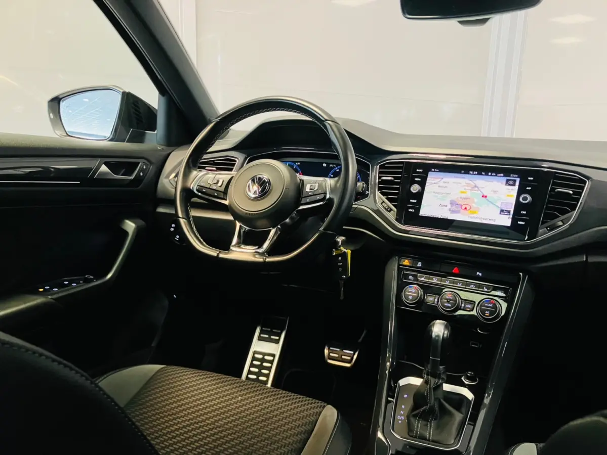 Sport Business R-Line 1.5TSi DSG | LED | Camera | Navigatie |