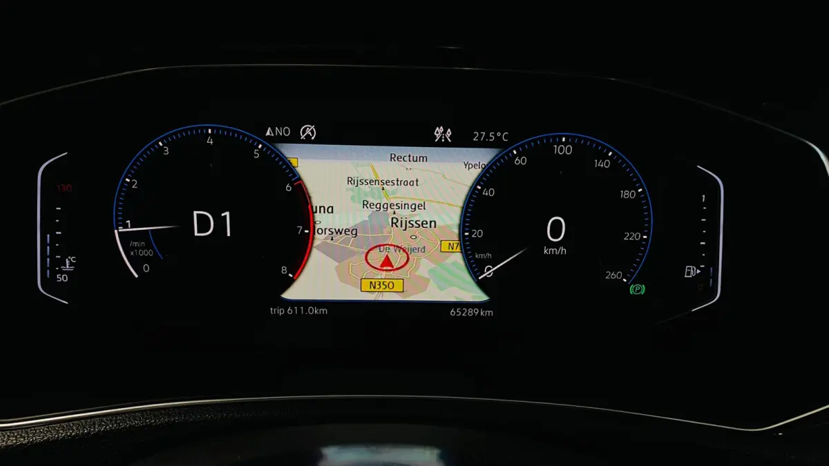 Sport Business R-Line 1.5TSi DSG | LED | Camera | Navigatie |