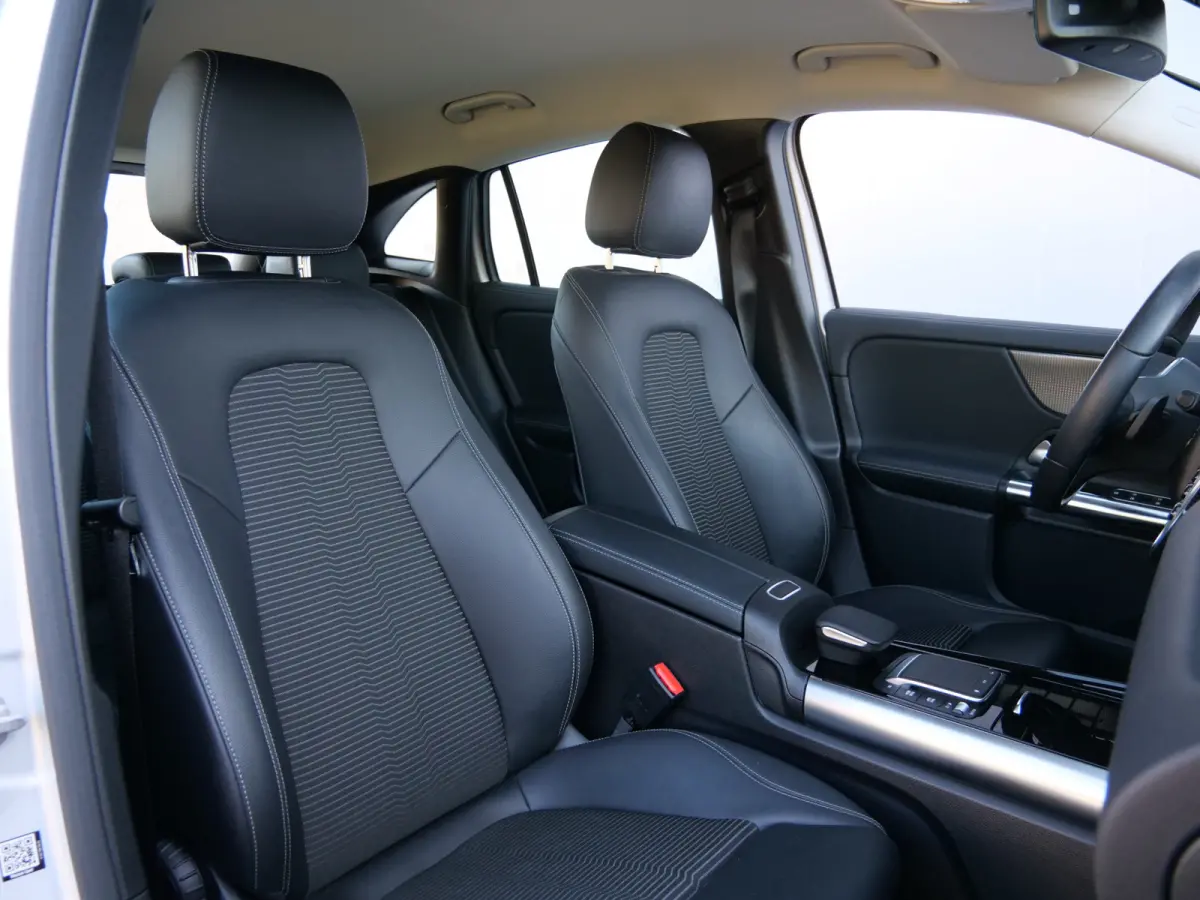 250 e Style 218 Pk Automaat Navi / DAB / Camera / Apple Carplay / Stoelverwarming