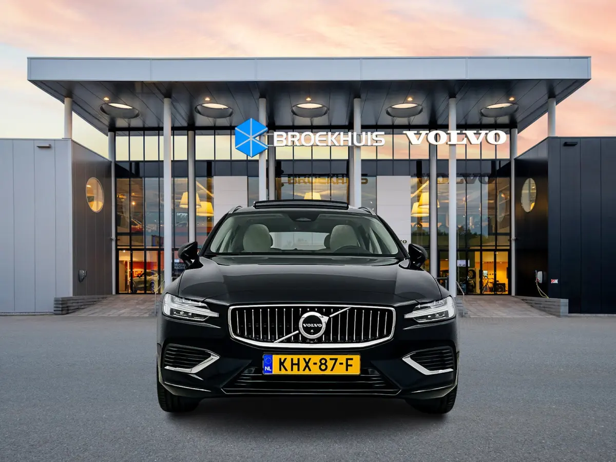 T6 Recharge Ultra Bright | 18" | Harman Kardon | Panoramadak | Head-Up | Full LED | 360 Camera | Elektr. verst. Stoelen | Stoel/Stuur/Achterbankverwarming | Adaptieve Cruise | BLIS