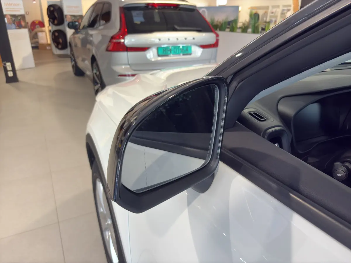 T2 Momentum | Cruise control | DAB | Start/stop systeem | Parkeersensoren | Bluetooth |
