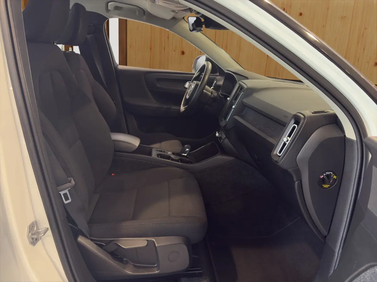 T2 Momentum | Cruise control | DAB | Start/stop systeem | Parkeersensoren | Bluetooth |