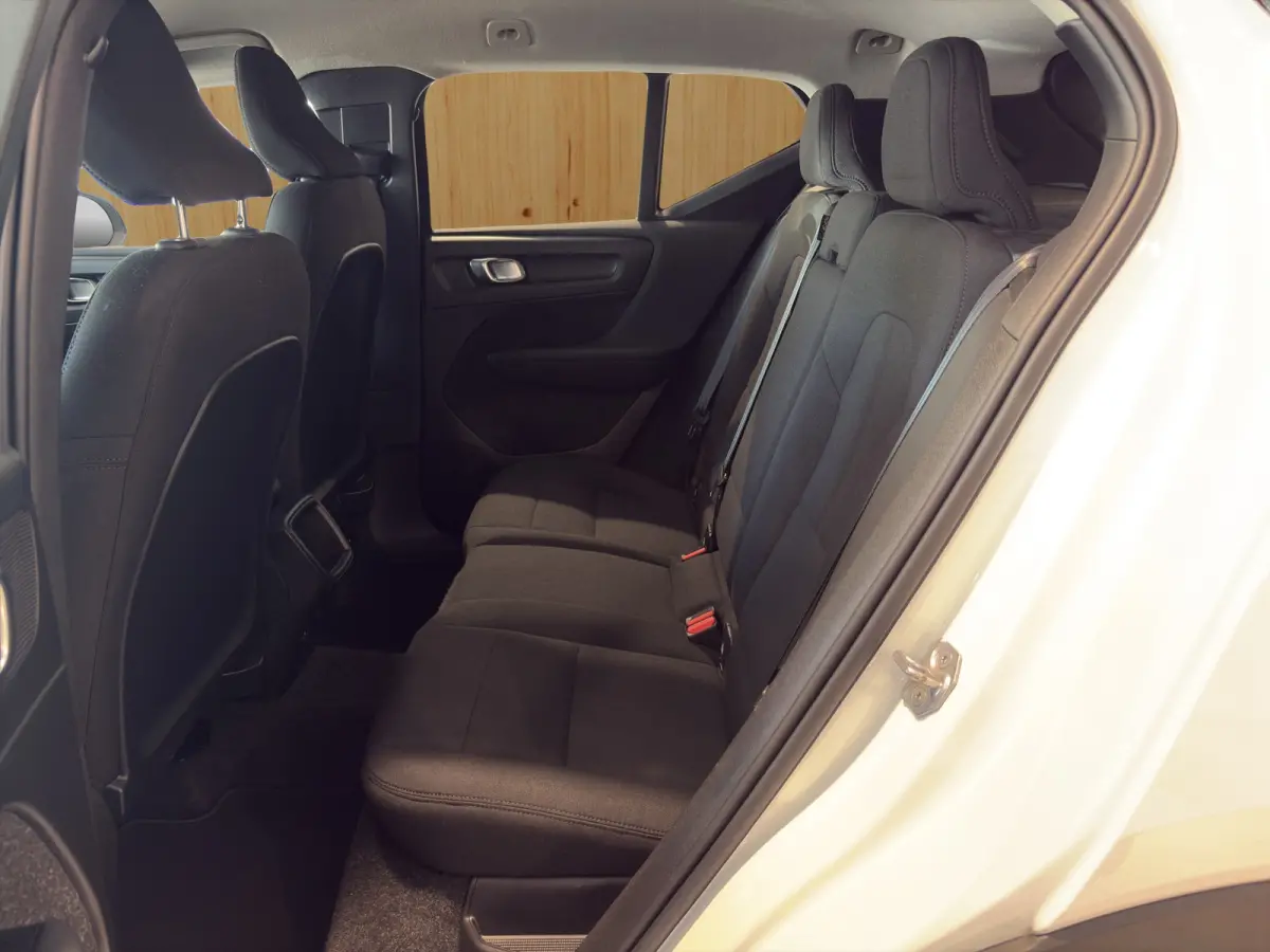 T2 Momentum | Cruise control | DAB | Start/stop systeem | Parkeersensoren | Bluetooth |