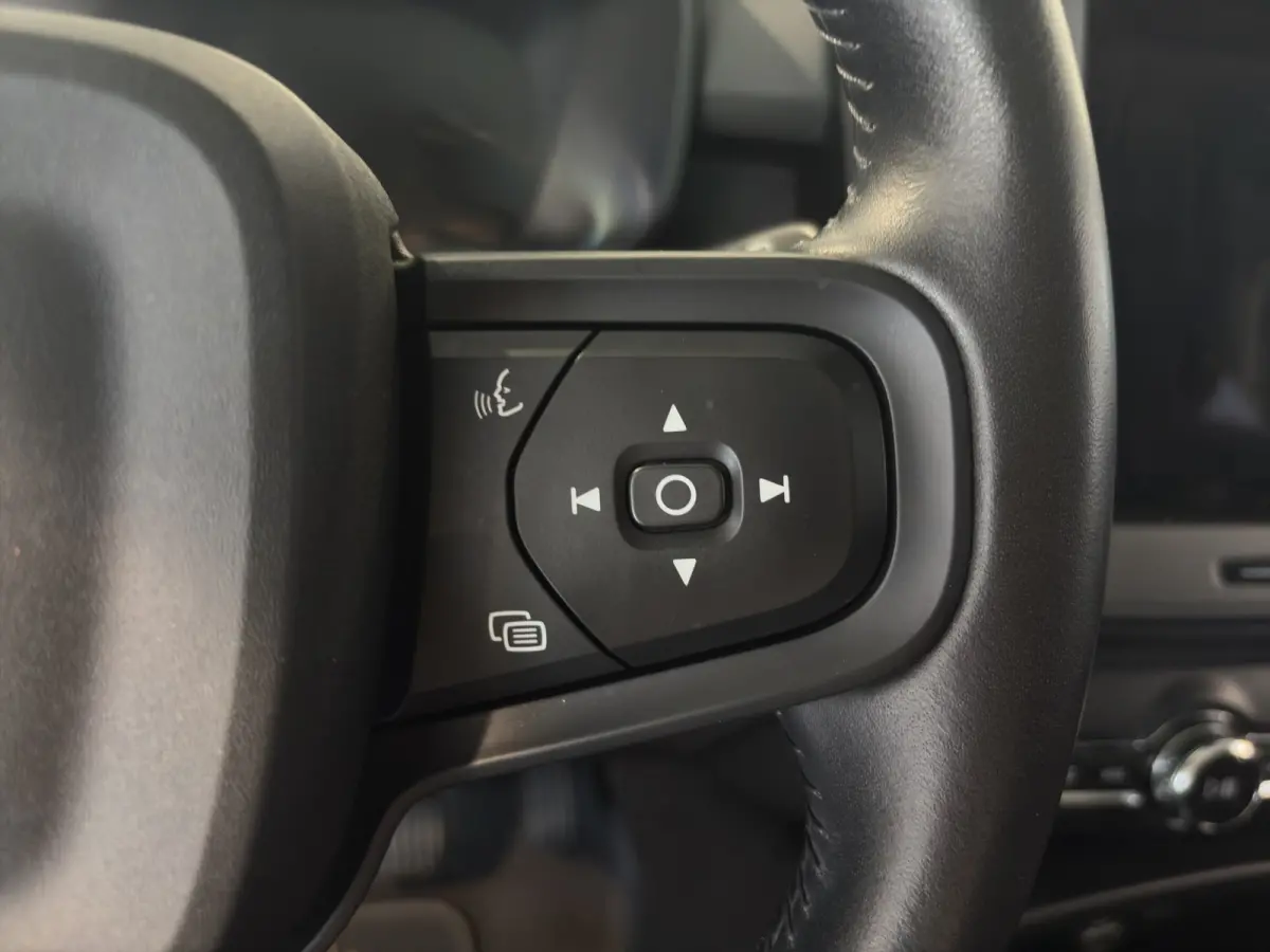 T2 Momentum | Cruise control | DAB | Start/stop systeem | Parkeersensoren | Bluetooth |