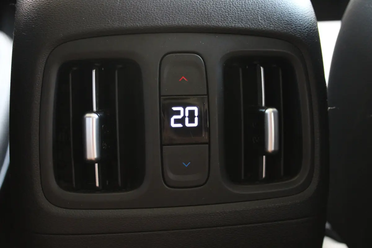 1.6 T-GDI PHEV Premium 4WD | 100% dealeronderhouden | 1e eigenaar !! | Achterbank verwarmd