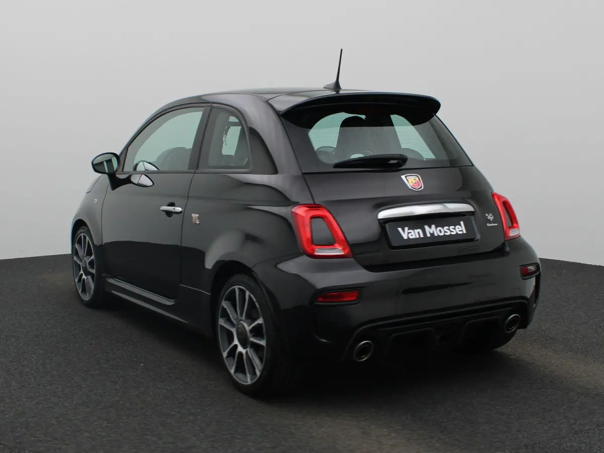 1.4 T-Jet Abarth Turismo 595 | 165PK | LEER | 17'' Lichtmetalen Velgen | Apple Carplay / Android Auto | Navigatie | Virtual Cockpit | Climate Control |