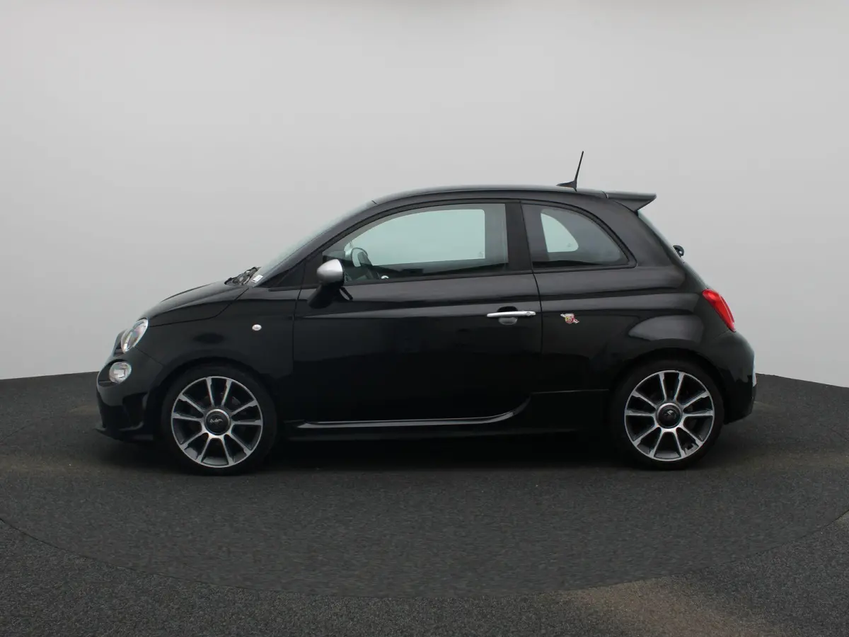 1.4 T-Jet Abarth Turismo 595 | 165PK | LEER | 17'' Lichtmetalen Velgen | Apple Carplay / Android Auto | Navigatie | Virtual Cockpit | Climate Control |