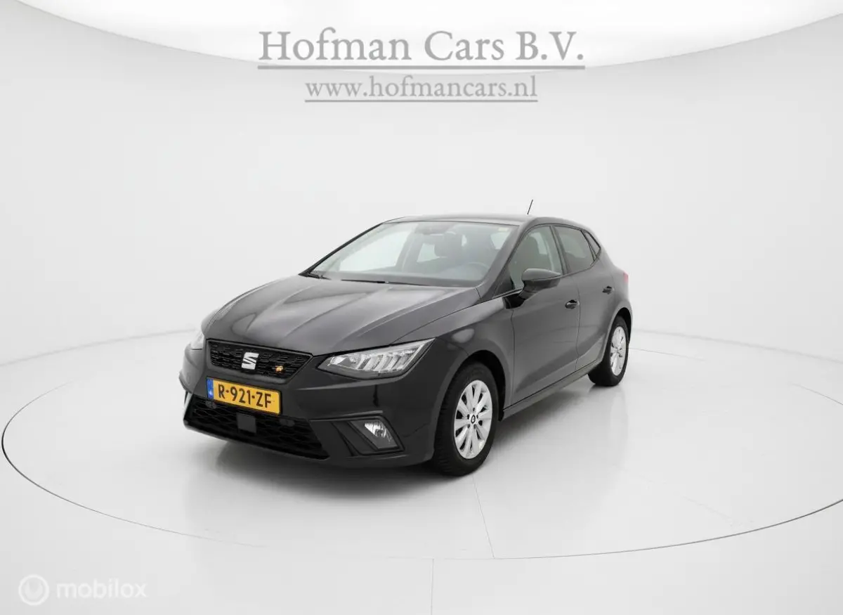 1.0 EcoTSI Style Business Connect | Virtual Cockpit | Stoelverwarming | 1e Eigenaar | NAP | All Season banden