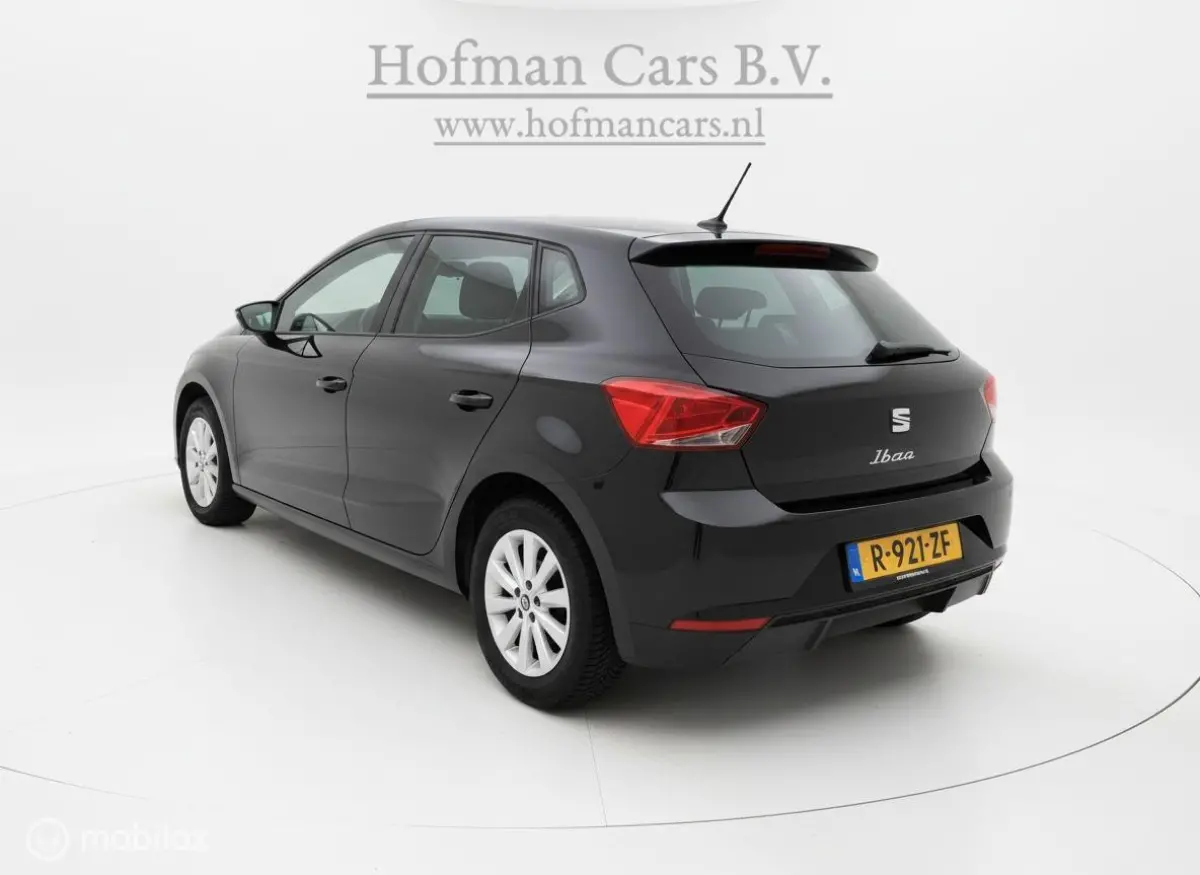 1.0 EcoTSI Style Business Connect | Virtual Cockpit | Stoelverwarming | 1e Eigenaar | NAP | All Season banden