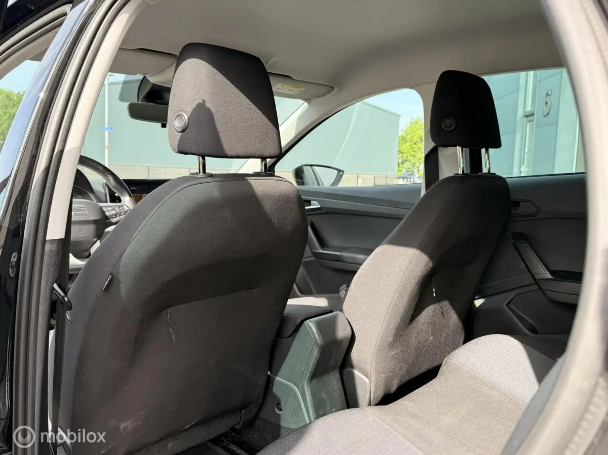 1.0 EcoTSI Style Business Connect | Virtual Cockpit | Stoelverwarming | 1e Eigenaar | NAP | All Season banden