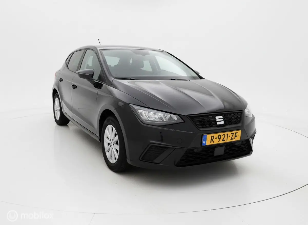 1.0 EcoTSI Style Business Connect | Virtual Cockpit | Stoelverwarming | 1e Eigenaar | NAP | All Season banden