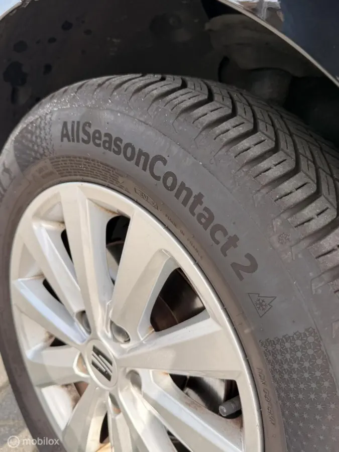 1.0 EcoTSI Style Business Connect | Virtual Cockpit | Stoelverwarming | 1e Eigenaar | NAP | All Season banden