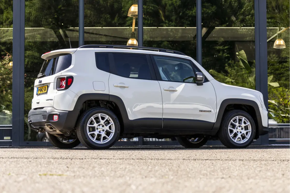 4xe 240 Plug-in Hybrid Electric Limited Lease Ed.