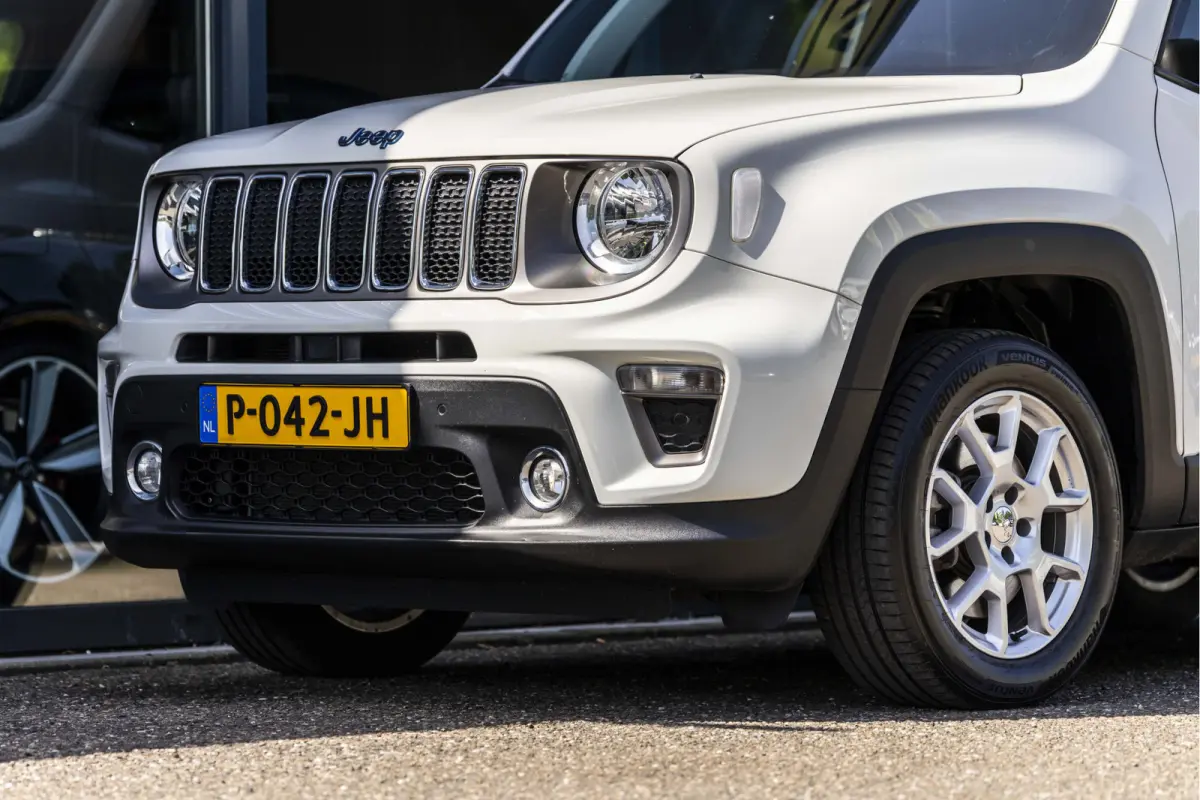4xe 240 Plug-in Hybrid Electric Limited Lease Ed.