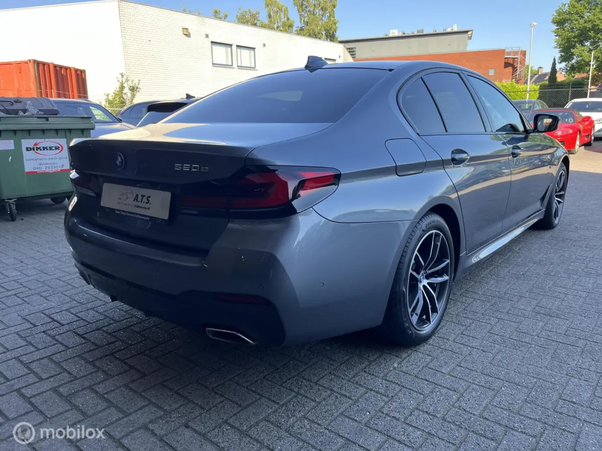 520e M-PAKKET*ACC*MASAGE*CAMERA*CARPLAY*90%SOH*