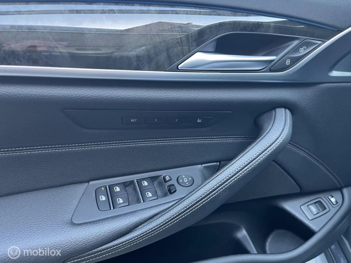520e M-PAKKET*ACC*MASAGE*CAMERA*CARPLAY*90%SOH*