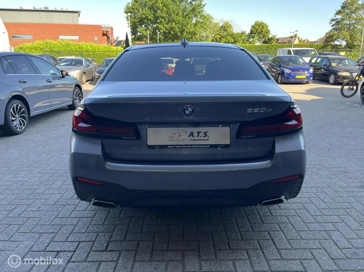 520e M-PAKKET*ACC*MASAGE*CAMERA*CARPLAY*90%SOH*