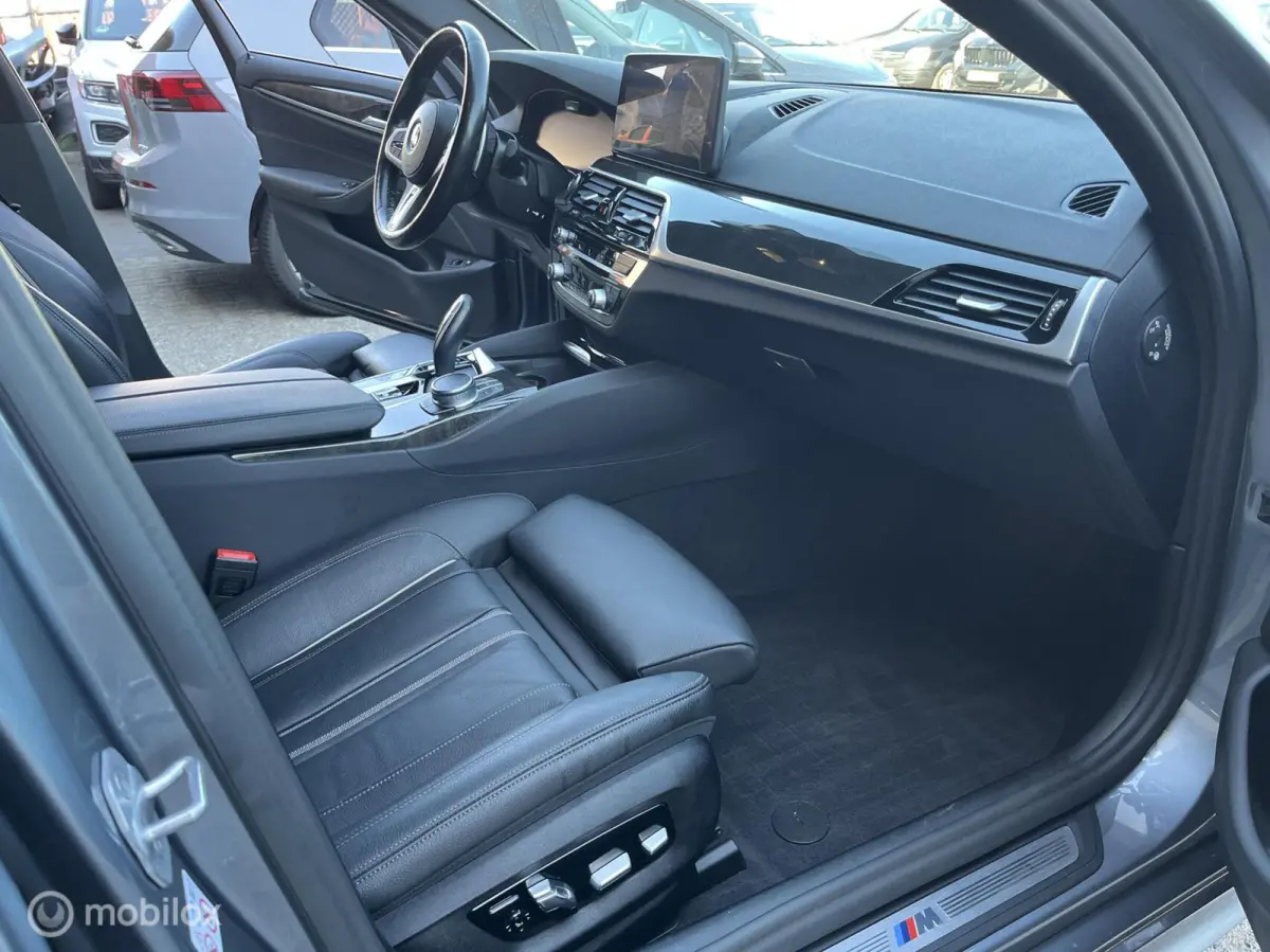 520e M-PAKKET*ACC*MASAGE*CAMERA*CARPLAY*90%SOH*