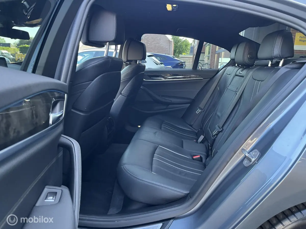 520e M-PAKKET*ACC*MASAGE*CAMERA*CARPLAY*90%SOH*