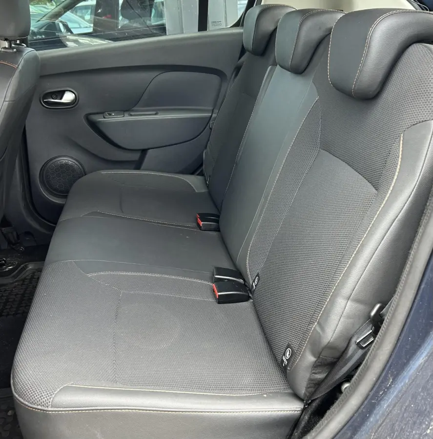 0.9 TCe SL 90PK | 1e Eigenaar! | Volledige Onderhoudshistorie | Nette Staat | NL AUTO | Trekhaak | Parkeersensoren | Airco | Cruise Control | 2 Sleutels |