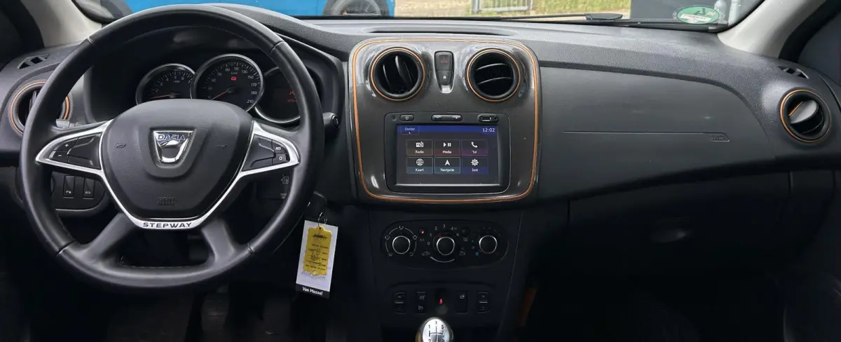 0.9 TCe SL 90PK | 1e Eigenaar! | Volledige Onderhoudshistorie | Nette Staat | NL AUTO | Trekhaak | Parkeersensoren | Airco | Cruise Control | 2 Sleutels |