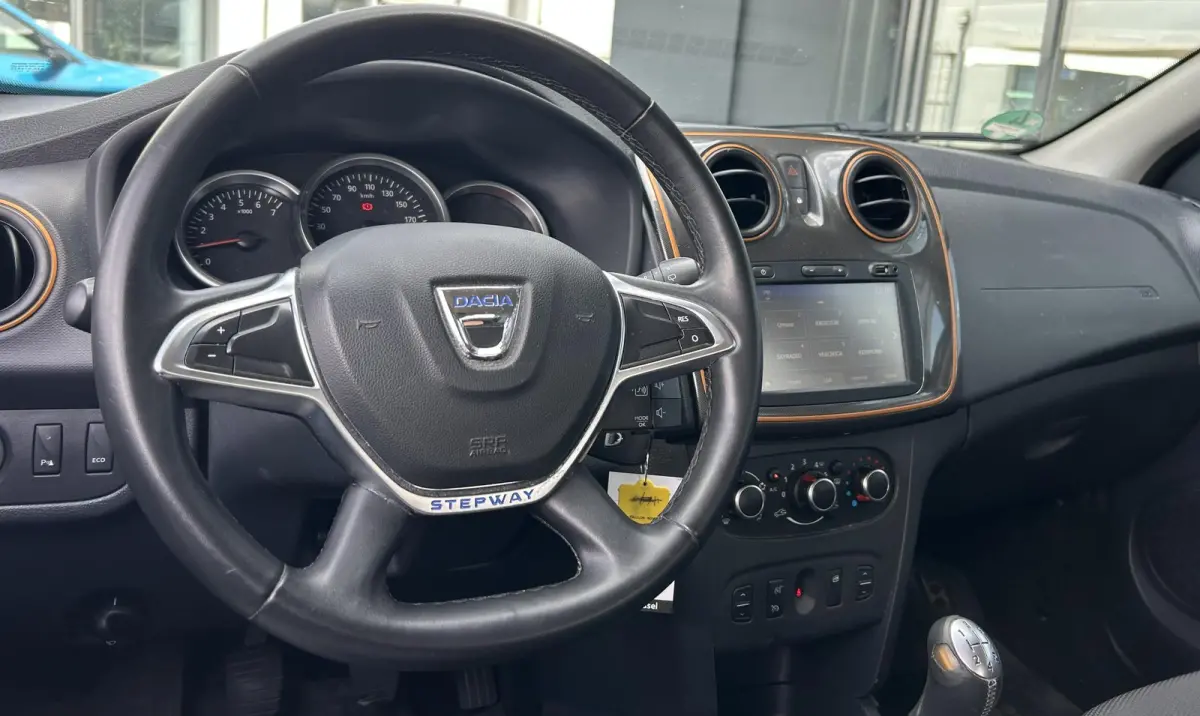 0.9 TCe SL 90PK | 1e Eigenaar! | Volledige Onderhoudshistorie | Nette Staat | NL AUTO | Trekhaak | Parkeersensoren | Airco | Cruise Control | 2 Sleutels |