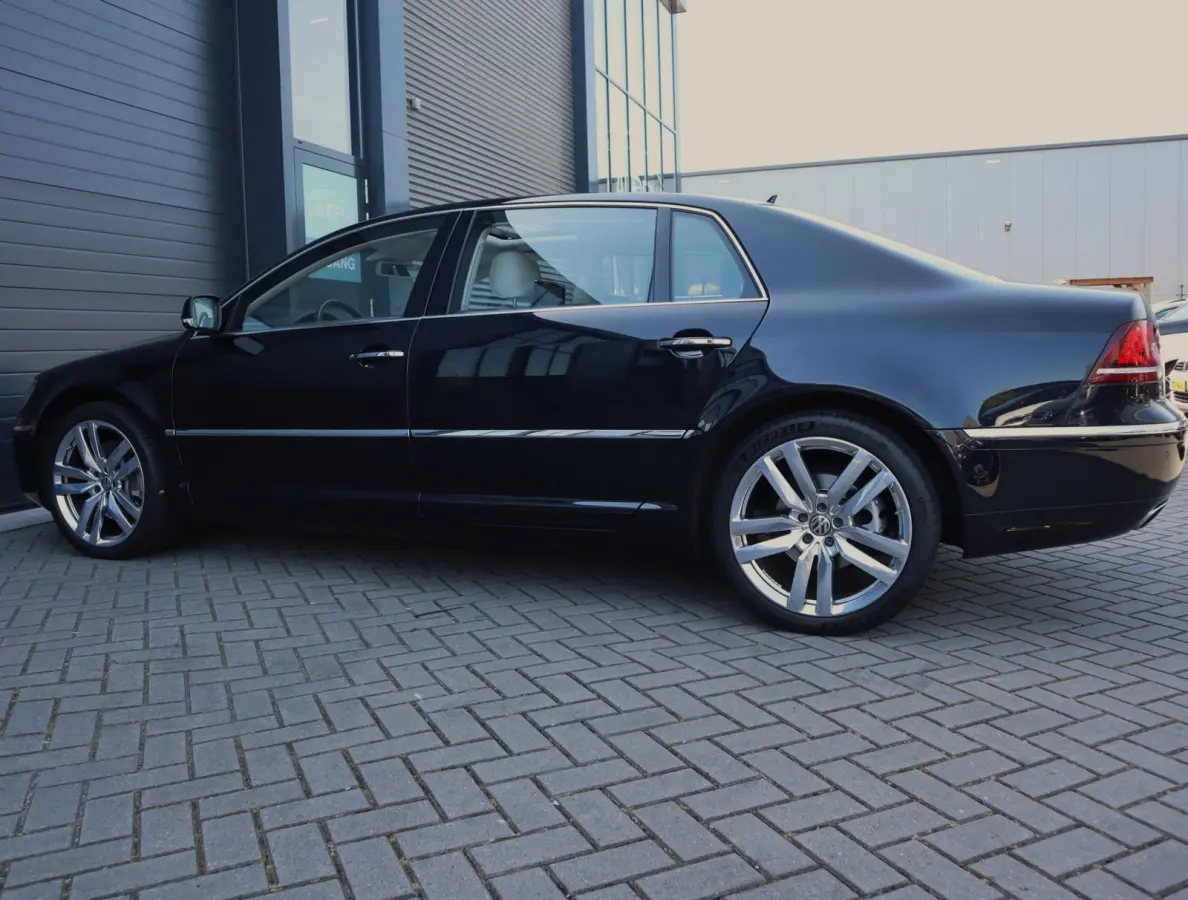 4.2 V8 4p. Lang Highline | Uniek | Chauffeur Pakket | Glazen Dak | Bomvol